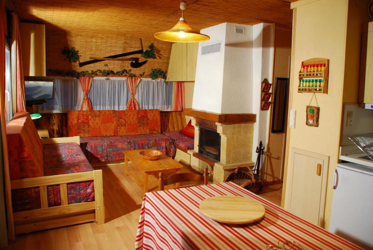 Chalets Des Trois Hetres プロンビエール・レ・バン エクステリア 写真